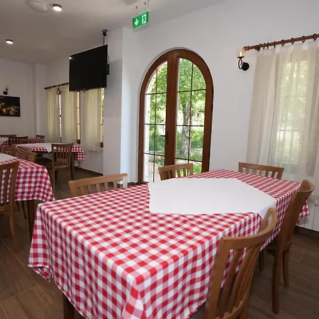 Hotel Agroturizem Dr Bizhga