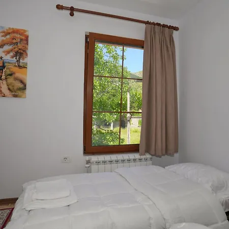 Agroturizem Dr Bizhga 5* Gusmar