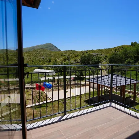 Agroturizem Dr Bizhga 5* Gusmar