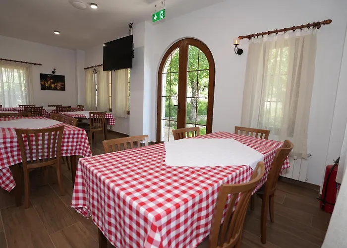 호텔 Agroturizem Dr Bizhga