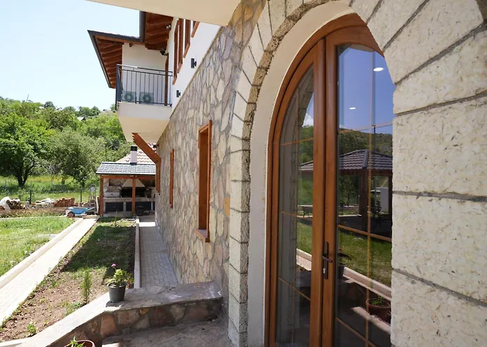Agroturizem Dr Bizhga 5* Gusmar