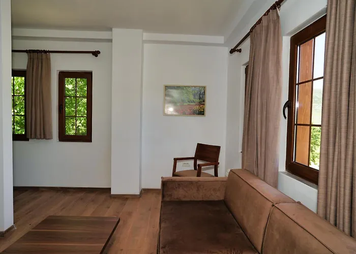 Agroturizem Dr Bizhga 5* Gusmar