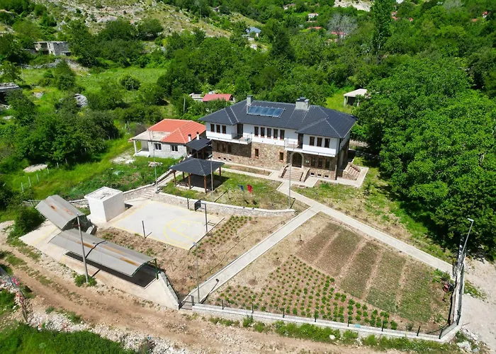 Agroturizem Dr Bizhga Hotel Gusmar