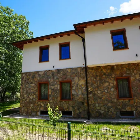 Hotel Agroturizem Dr Bizhga