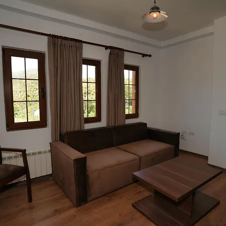 Agroturizem Dr Bizhga Hotel Gusmar