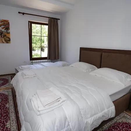 Agroturizem Dr Bizhga Hotel Gusmar