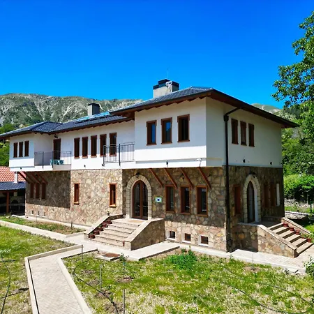 Hotel Agroturizem Dr Bizhga 5*