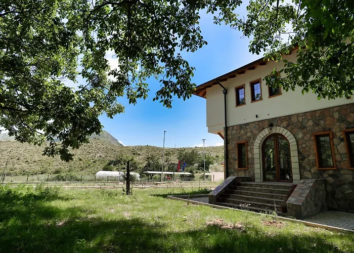 Hotel Agroturizem Dr Bizhga