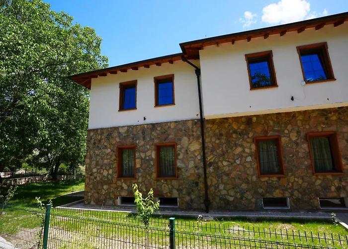 Hotel Agroturizem Dr Bizhga